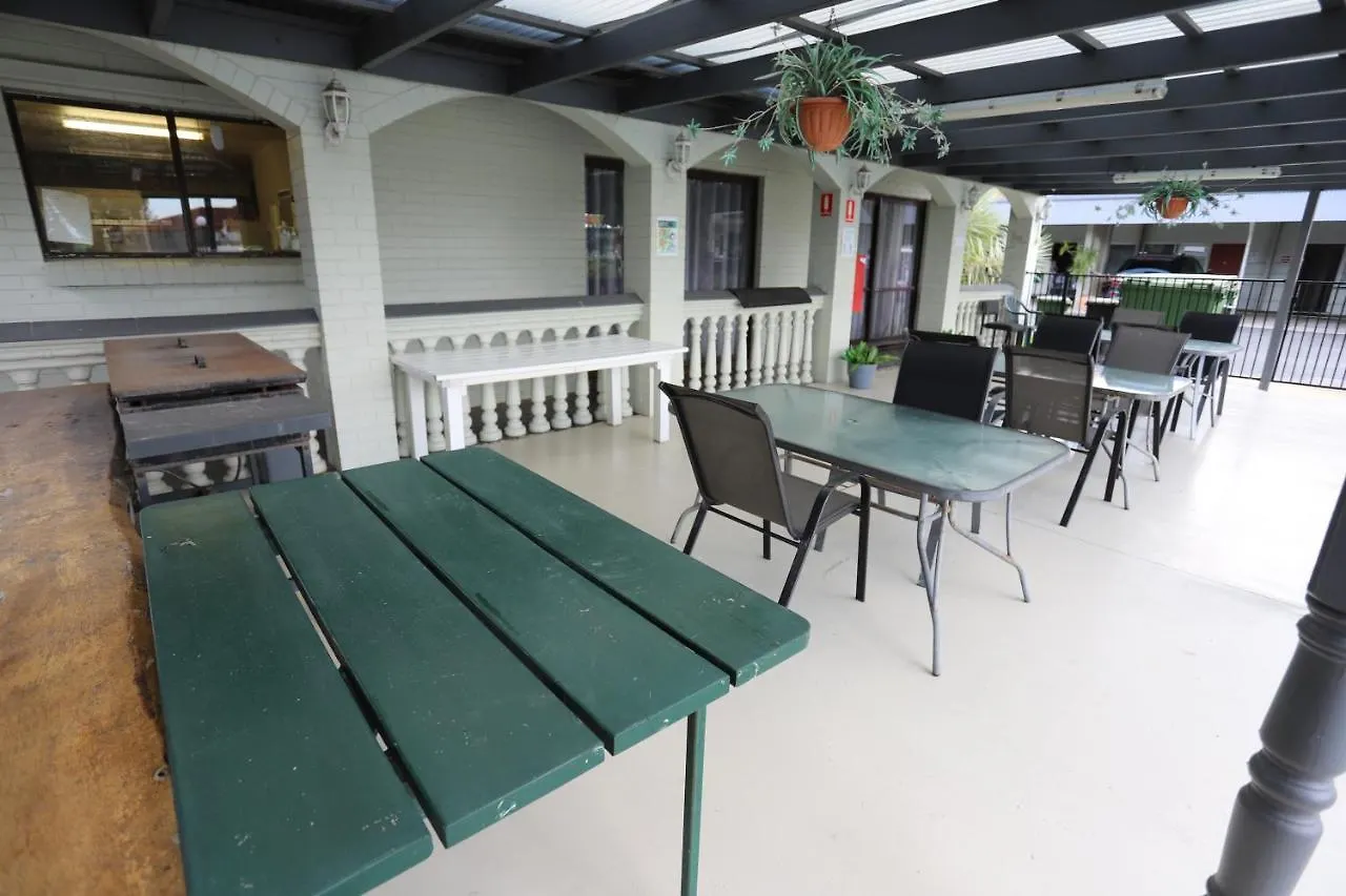 ***  Tropic Coast Motel Mackay Australia