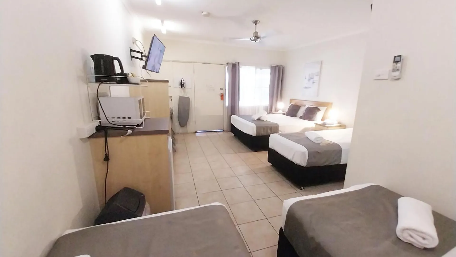 Tropic Coast Motel Mackay 3*,